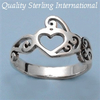 Q607 Heart Ring