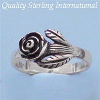 Q641 Silver Rose Ring