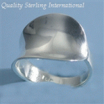 Q736 Spoon Like Ring