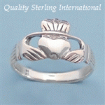 Q787 Claddagh Ring